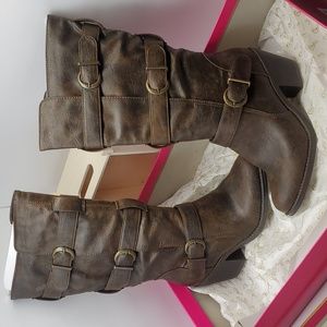 NIB 7-1/2 Candies Boots Verona Brown (free with any purchase, just bundle it)